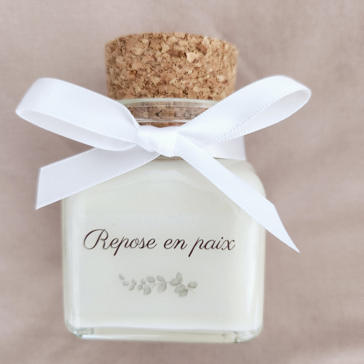 Bougie de deuil Repose en paix de 90 g avec bouchon en liège Mamie Candle
