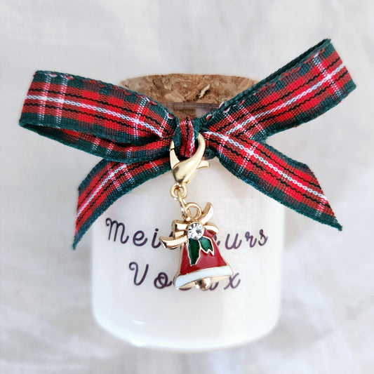 Bougie artisanale de fêtes avec l'inscription Meilleurs vœux imprimée sur l'étiquette