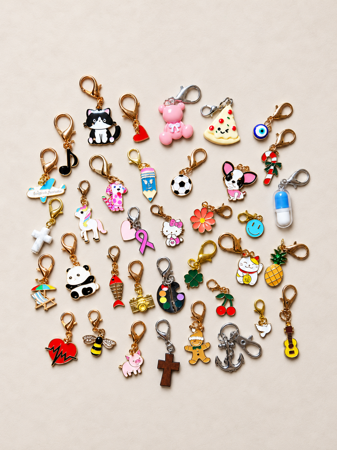 Pendentifs, charms et breloques pour personnaliser des bougies cadeaux d’entreprise