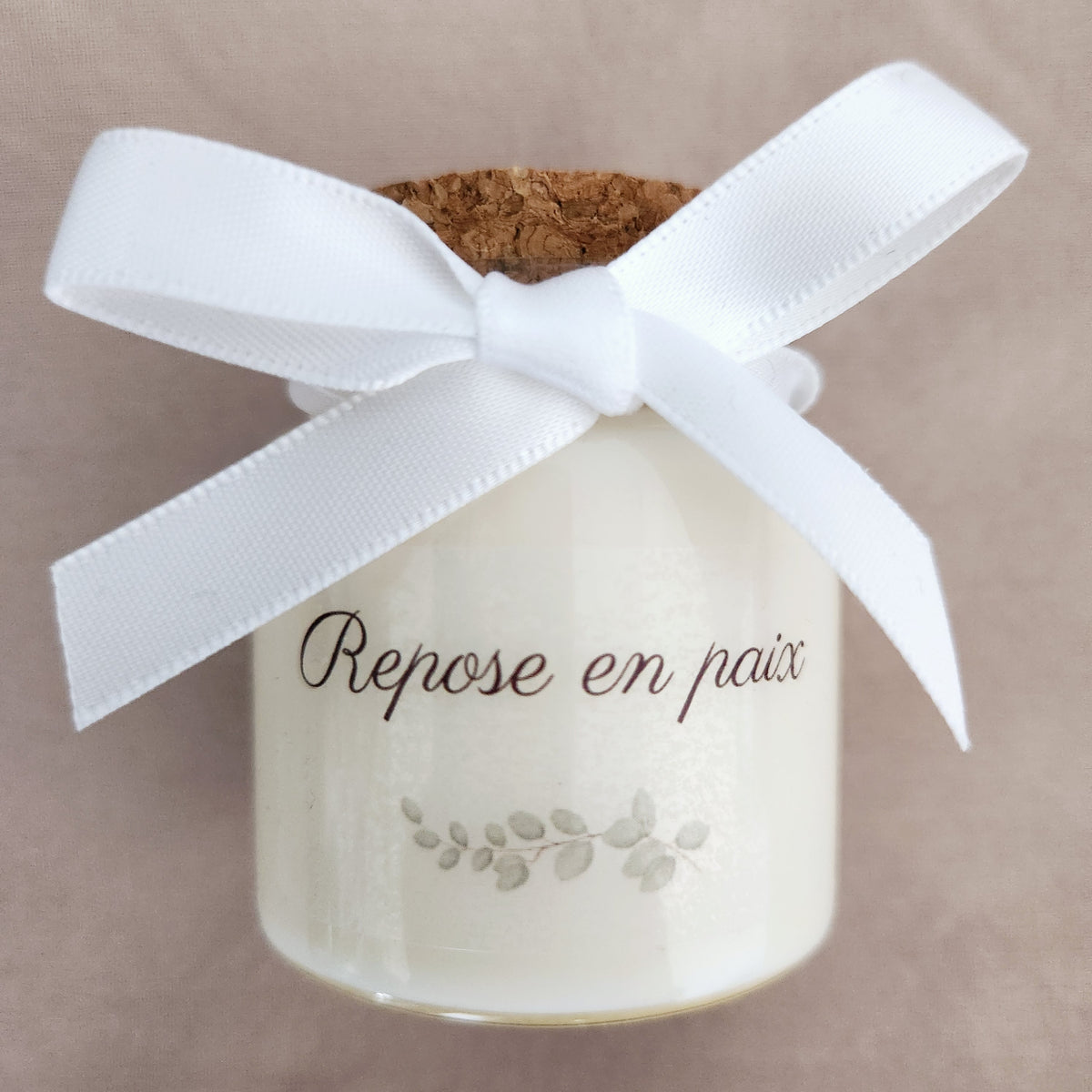 Mini bougie de deuil Repose en paix de 50 g Mamie Candle