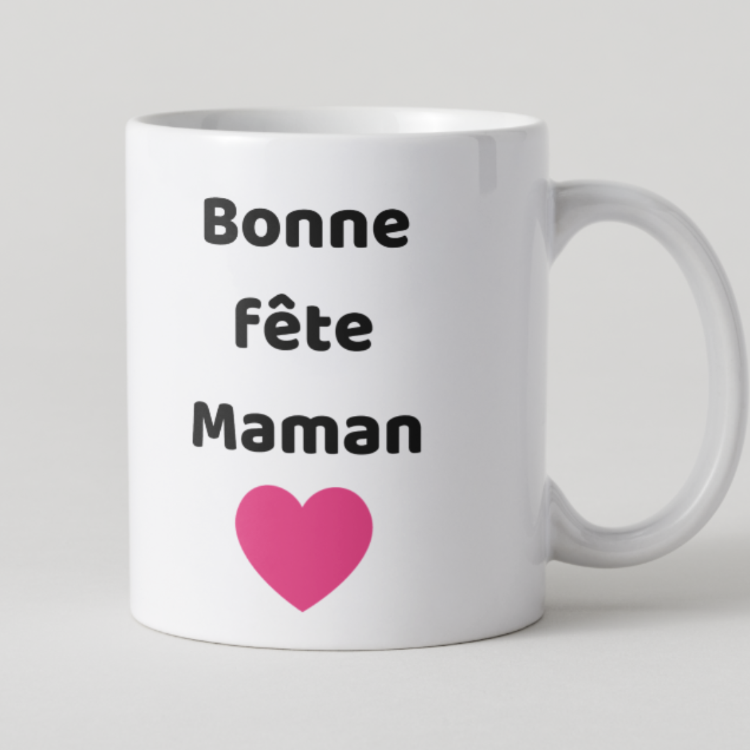 Tasse personnalisée avec message Bonne Fête Maman et motif cœur épuré.