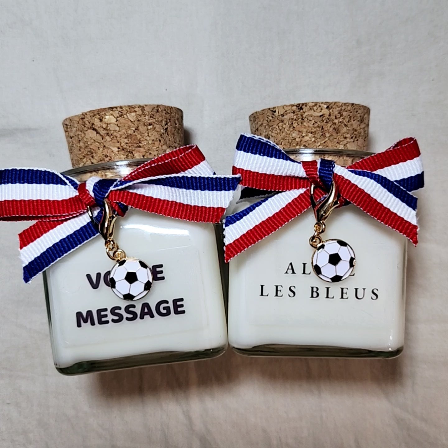 Bougie aux couleurs de l'équipe de France de football – Décoration de fête et soutien pour les matchs des Bleus.
