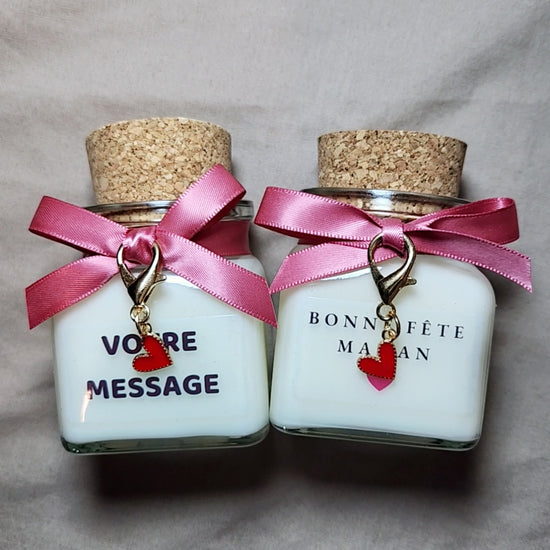 Grande bougie parfumée artisanale personnalisable avec message de Fête des Mères mamiecandle