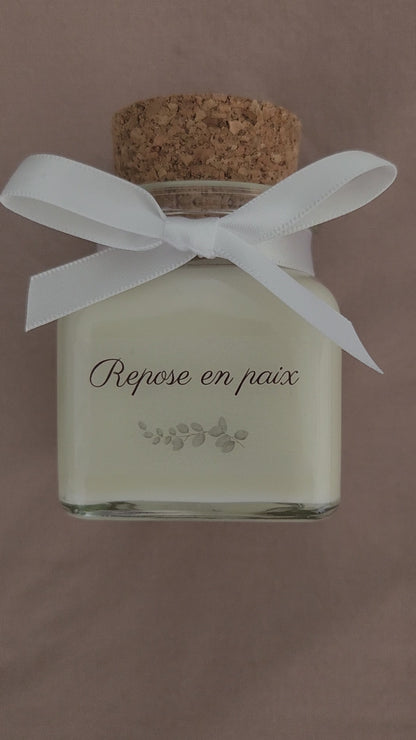 Bougie hommage Repose en paix avec bouchon en liège vue de face