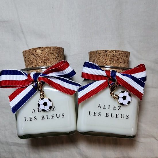 Bougie avec inscription "Allez les Bleus" – Cadeau pour fan de l'équipe de France et décoration de table soir de match.