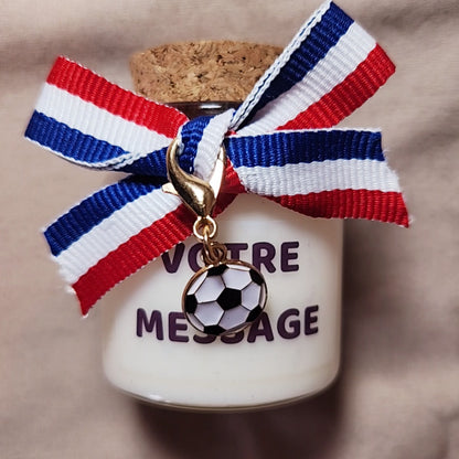 Bougie thématique football pour supporter de club français – Cadeau idéal pour fan de foot et ambiance soir de match.mamiecandle
