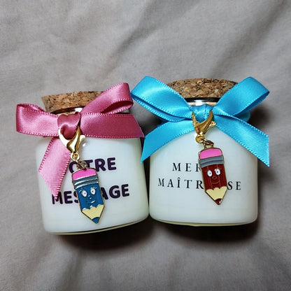 Bougie parfumée personnalisable avec le prénom de la maîtresse ou un message sur mesure-atsem